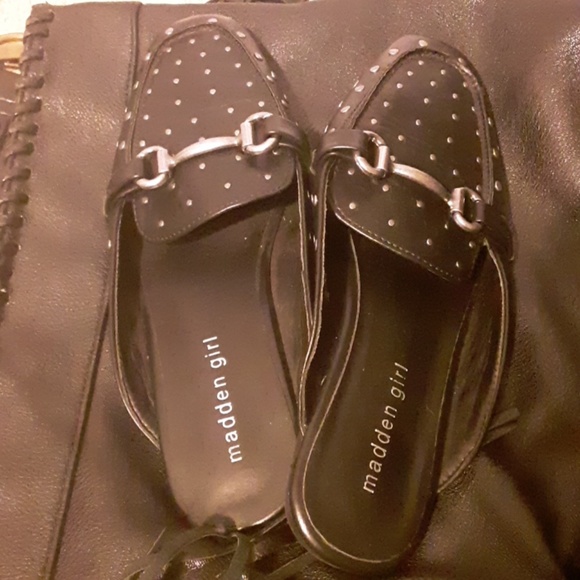 Madden girl studded  flats - Picture 2 of 3
